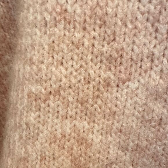 Abercrombie Women’s Oversized Very Soft Pink Marled Sweater Size Medium - Picture 3 of 5